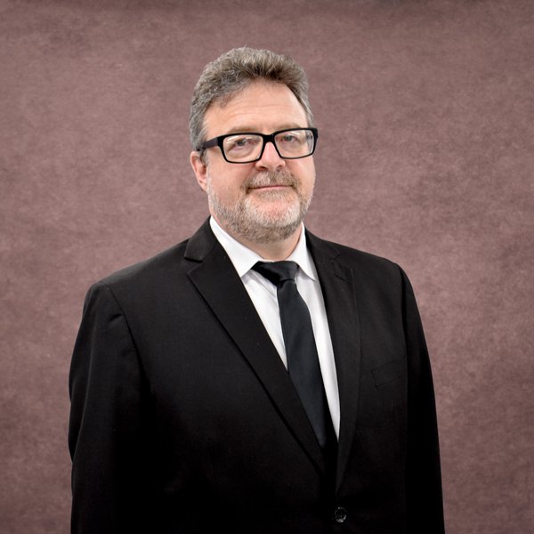 Entrepreneur seeking expert legal advice for bankruptcy and foreclosure in Long Island.